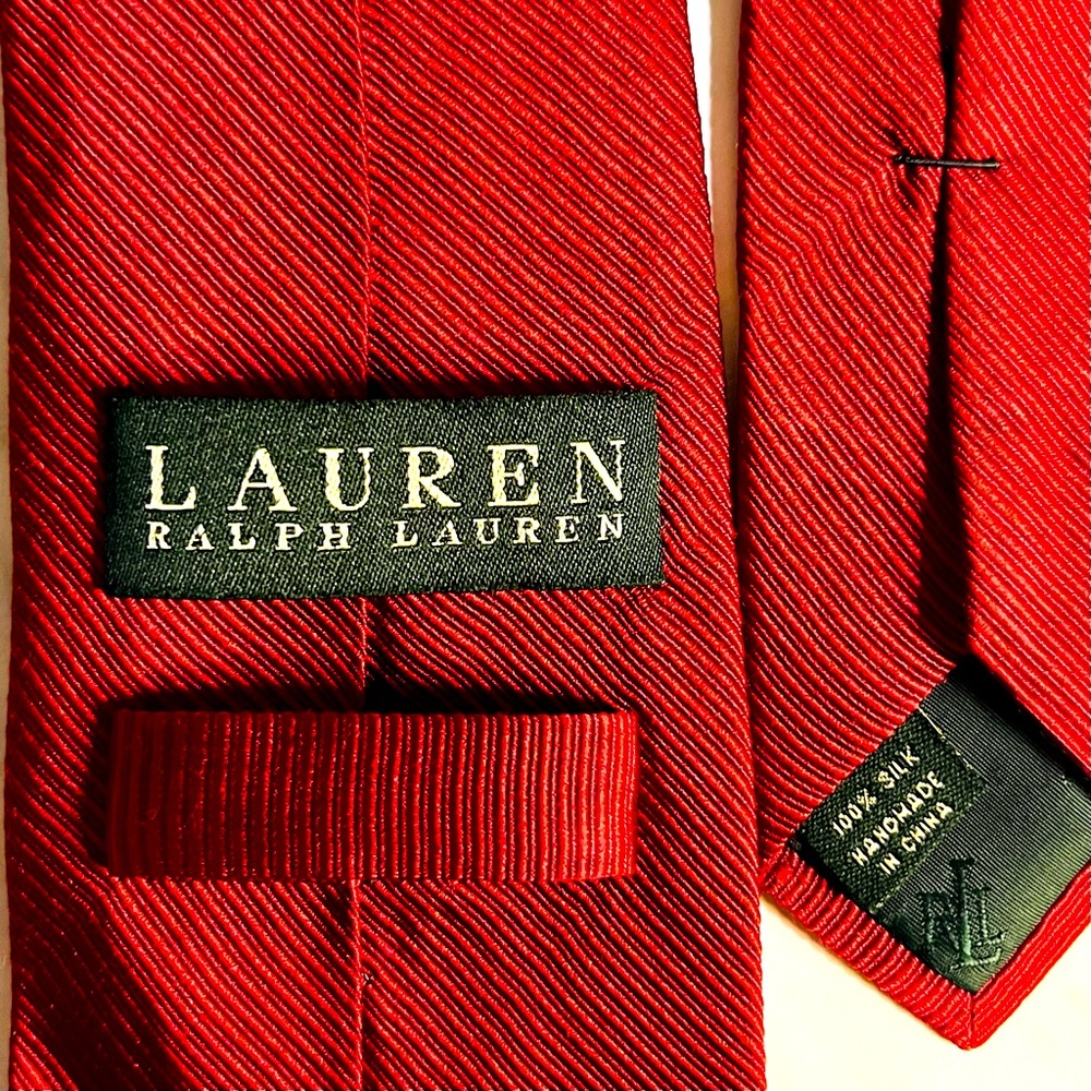 Ralph Lauren 100% silk red stripe textured necktie